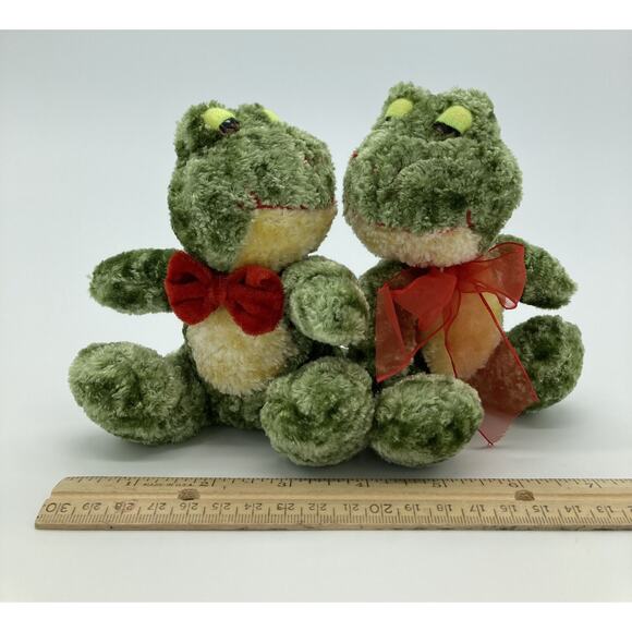 Vintage 2002 Joelson Industries Stuffed Plush 5 Inch Attached Frog Couple EUC - Picture 8 of 8